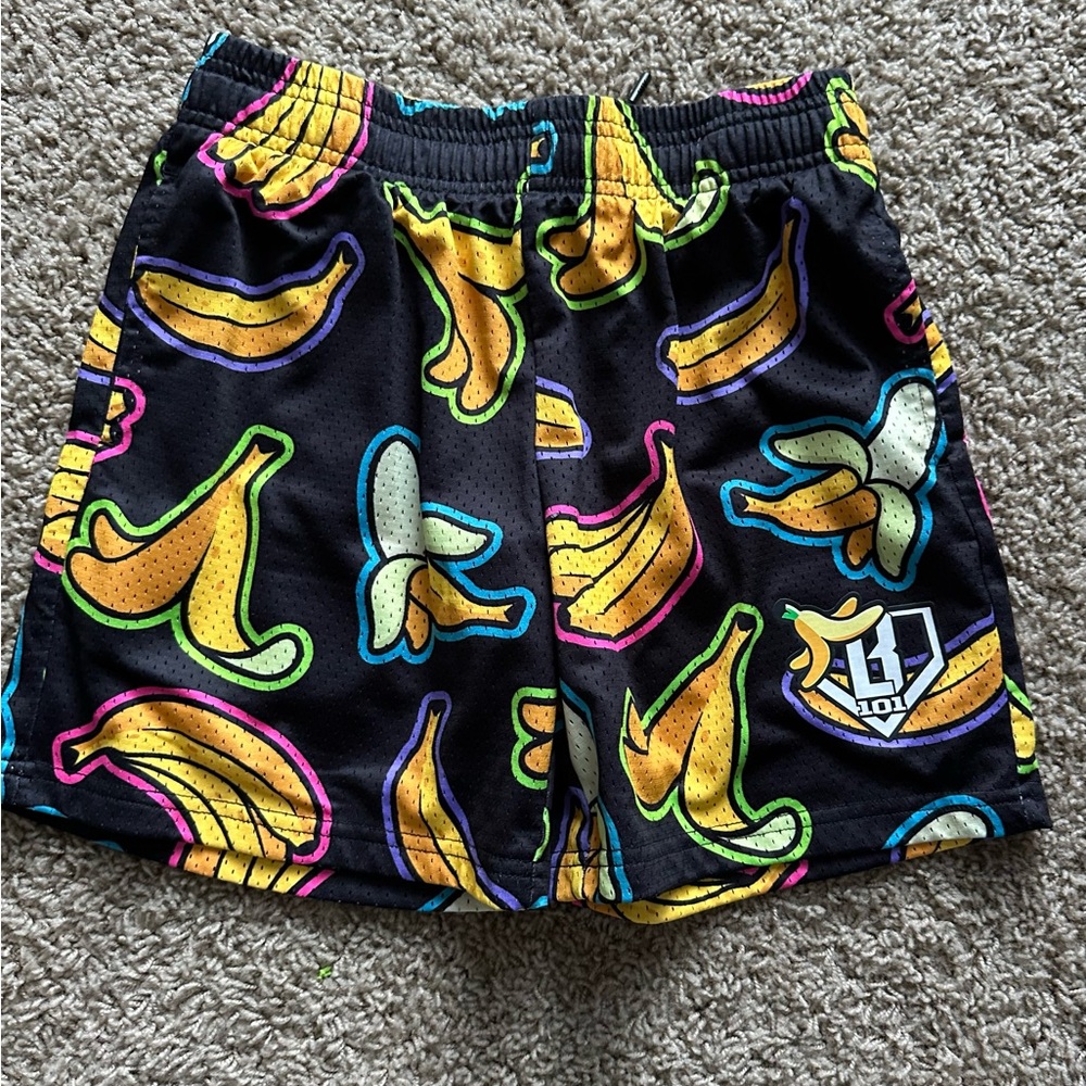 Boys Baseball Lifestyle 101 Banana Shorts Size Large EXCELLENT CONDITION